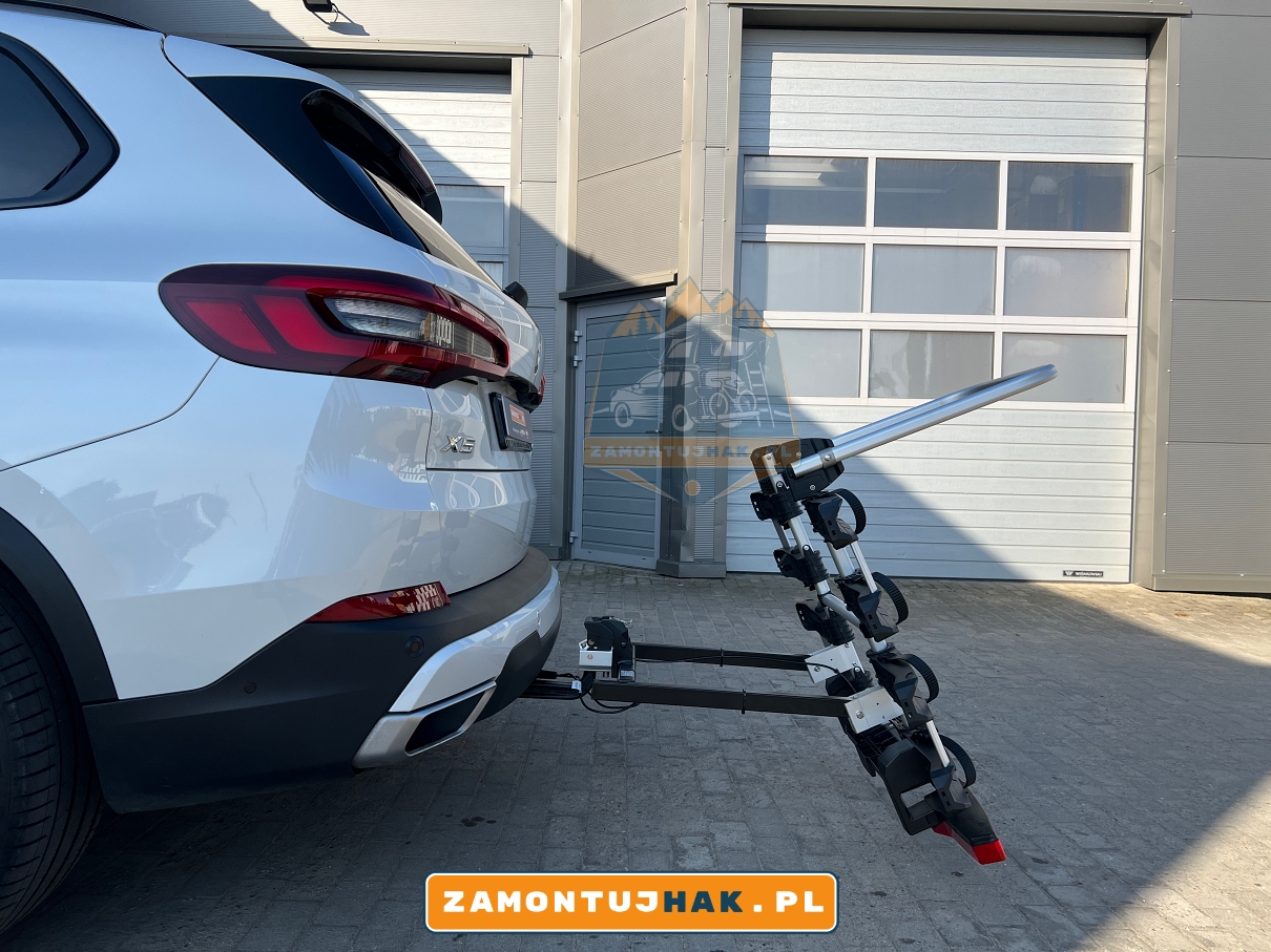 Bagażnik rowerowy Uebler i41s na BMW X5 G05 - eleganckie rozwiązanie dla aktywnych podróżników